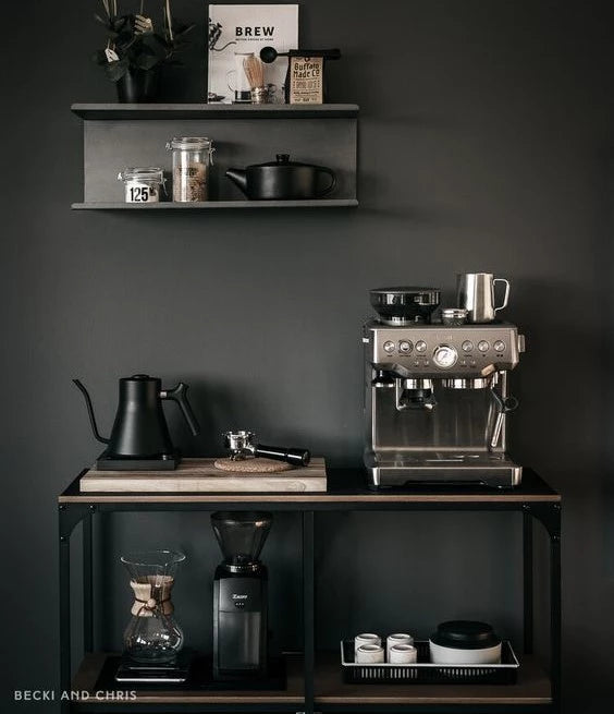 Coffee machines and espresso makers for home brewing