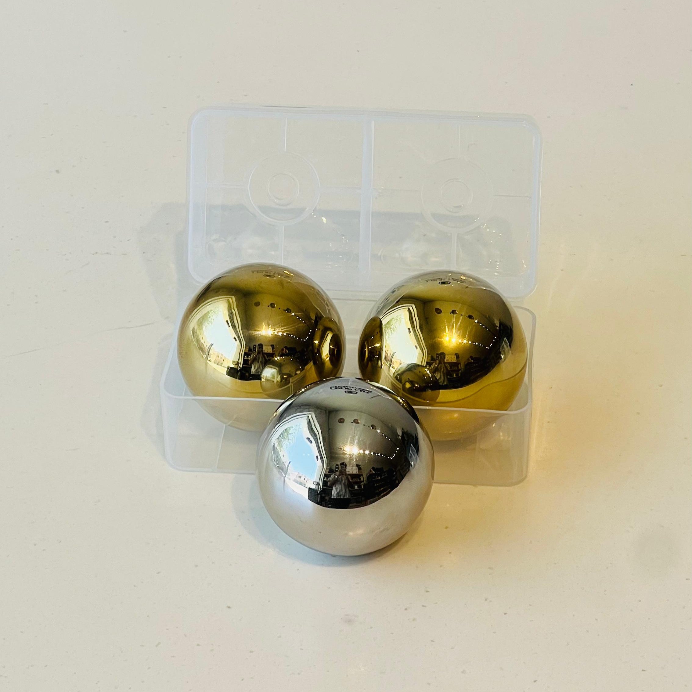 Crop Stainless Steel Reusable Ice Cubes Silver and Gold