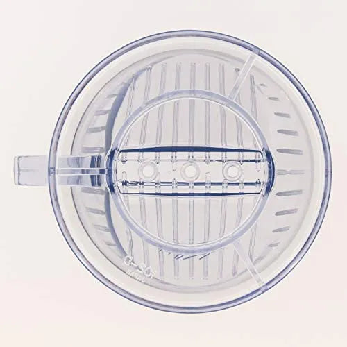 Kalita 102-D dripper set contents including server, dripper tray, filter and measuring spoon